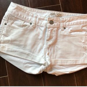 Express White Denim Shorts Size 2